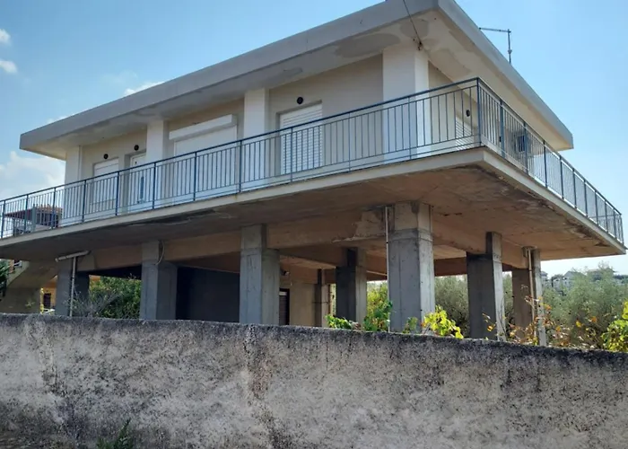Dimitri\'S House